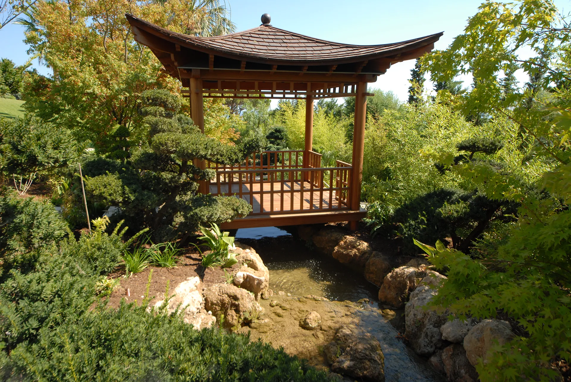 Conception de jardin asiatique par un architecte